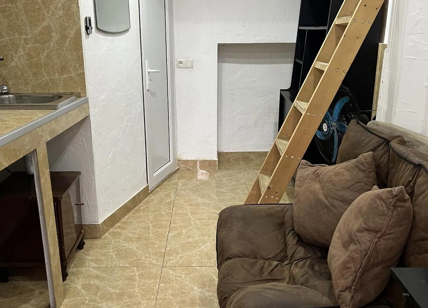 Avlabari C1 Apartment Tbilisi Georgia